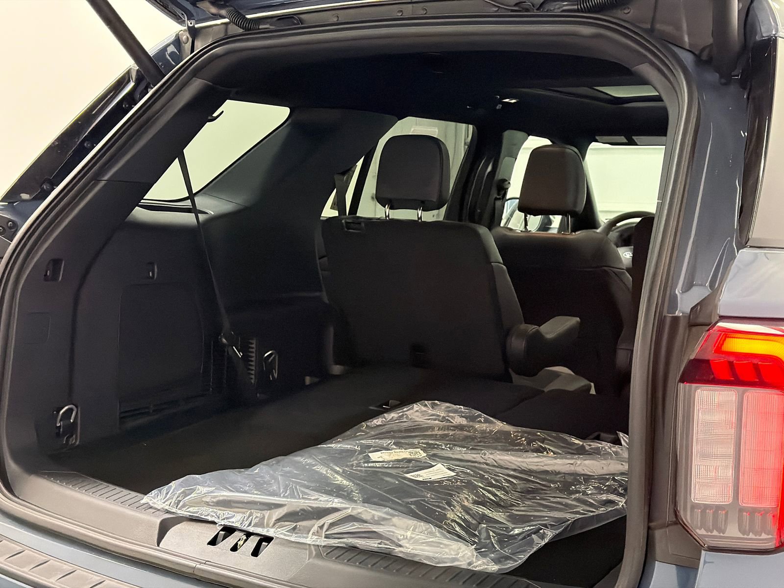 New 2026 Ford Explorer ST w/ Sun And Sound Package image 8
