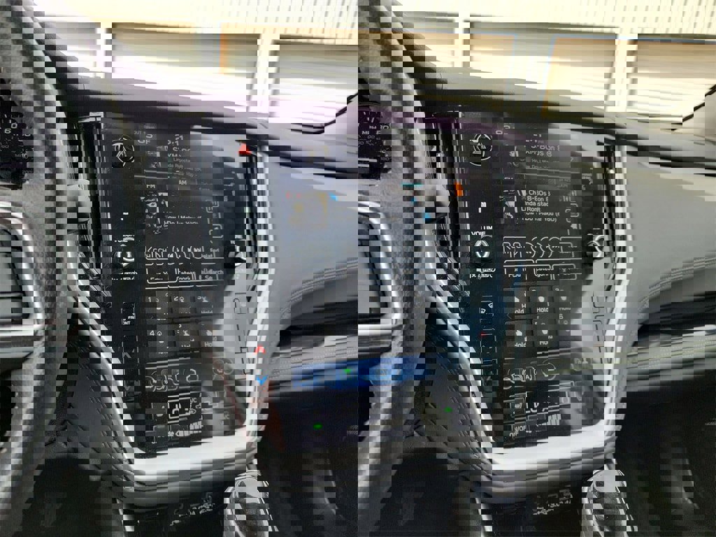 Used 2023 Subaru Outback Onyx Edition image 19