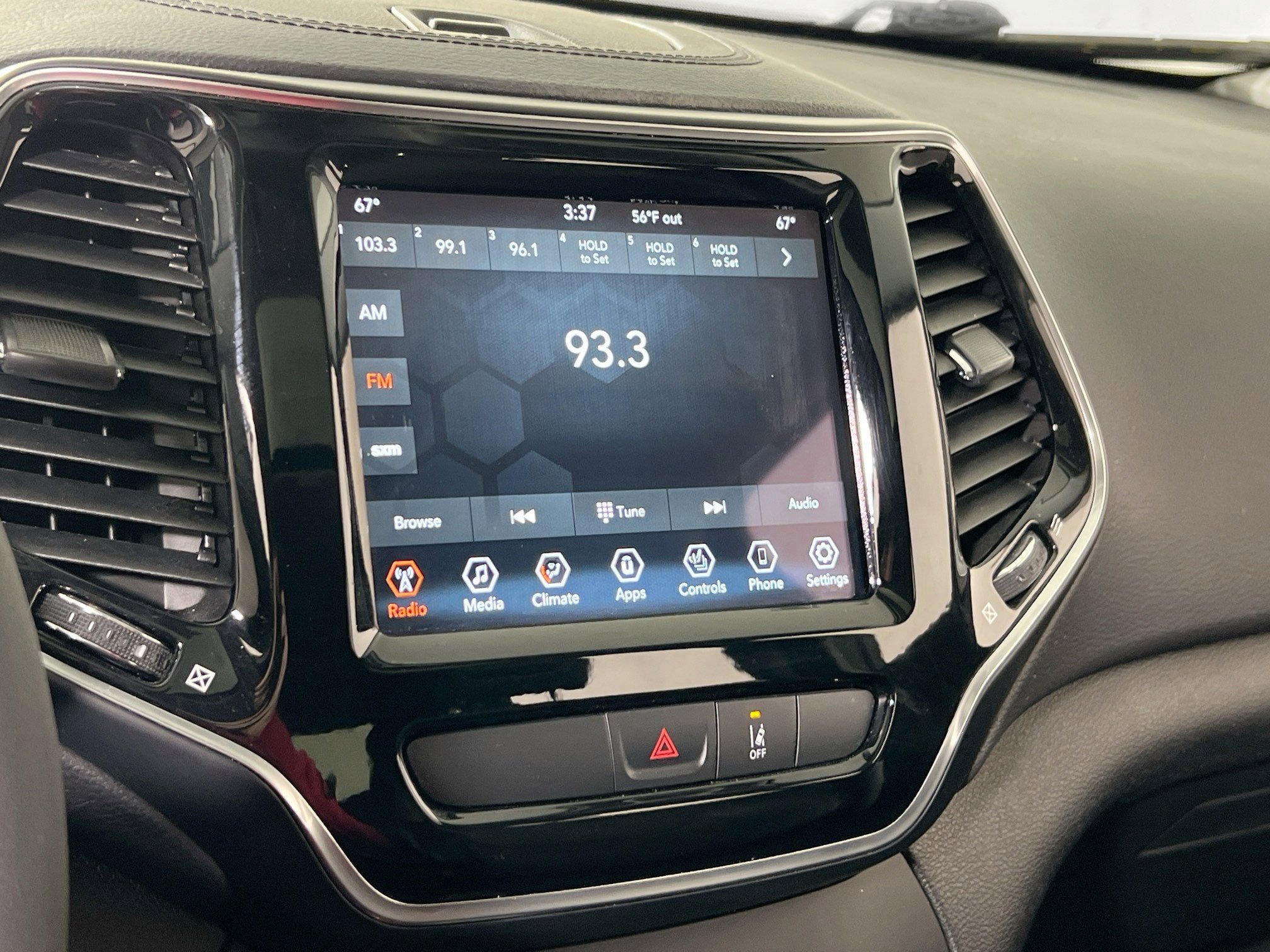 Used 2022 Jeep Cherokee Limited AWD/4WD image 14