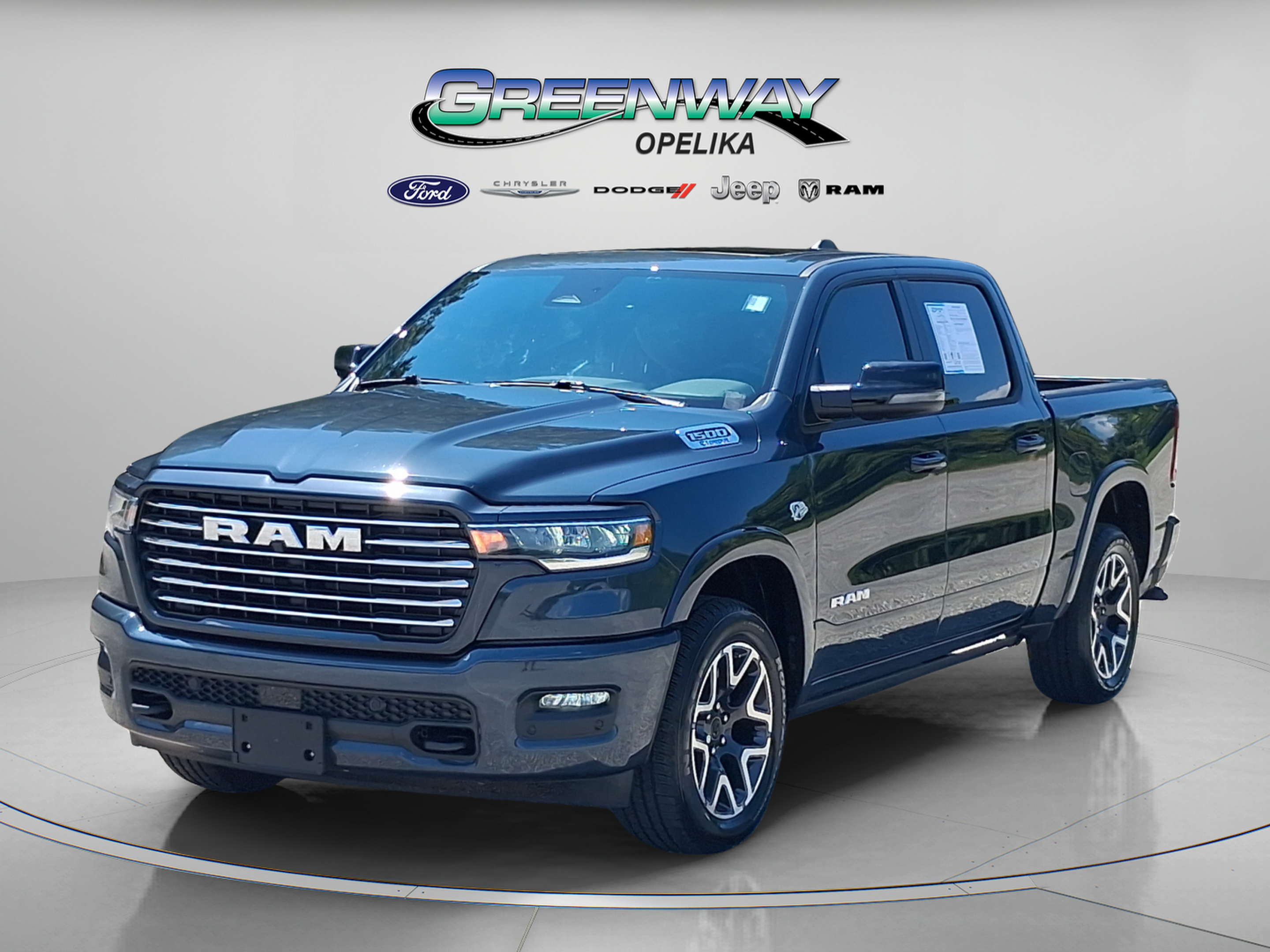 Used 2026 RAM 1500 Laramie w/ Laramie Preferred Package AWD/4WD image 3