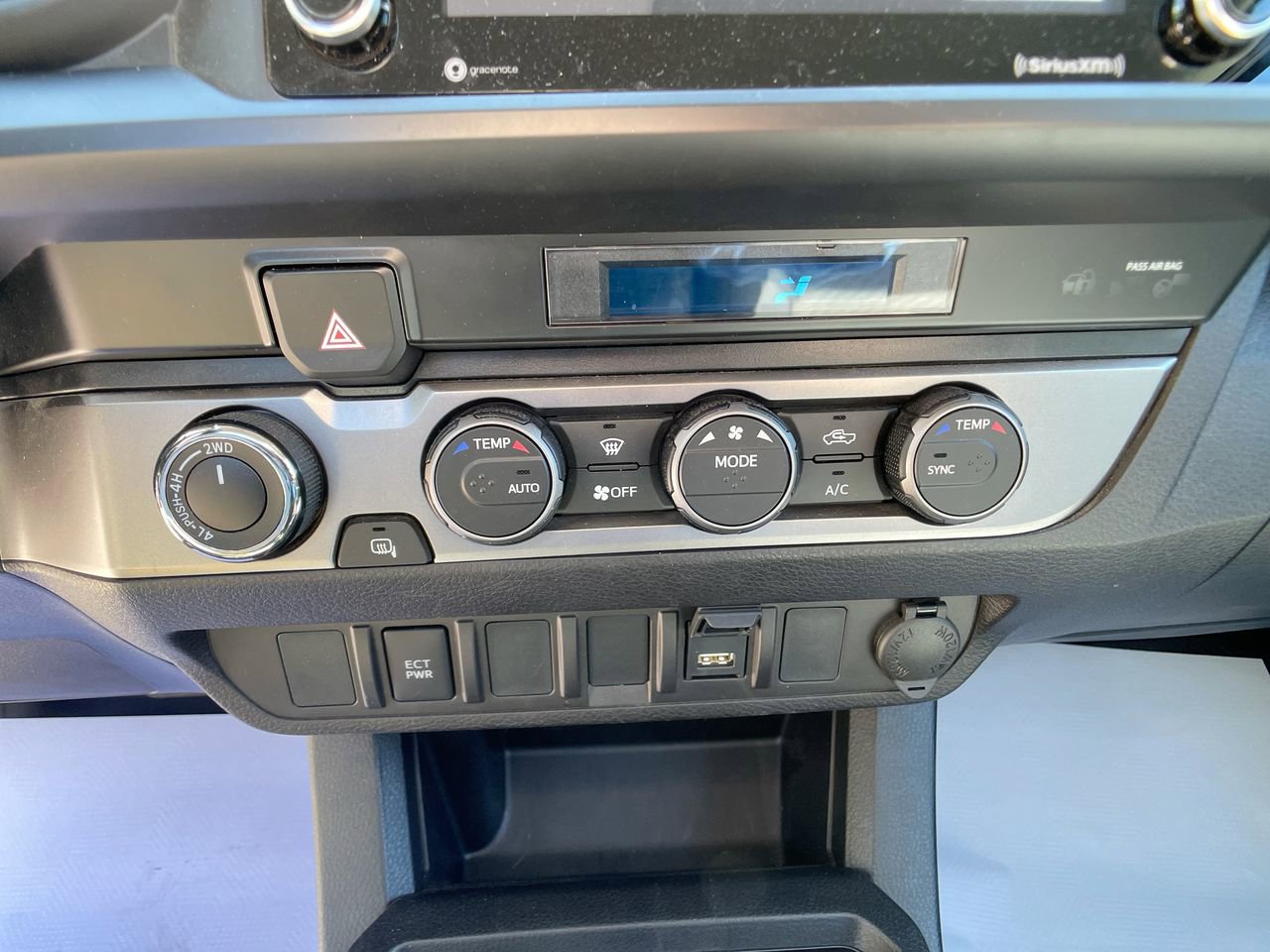 Used 2021 Toyota Tacoma SR AWD/4WD image 18