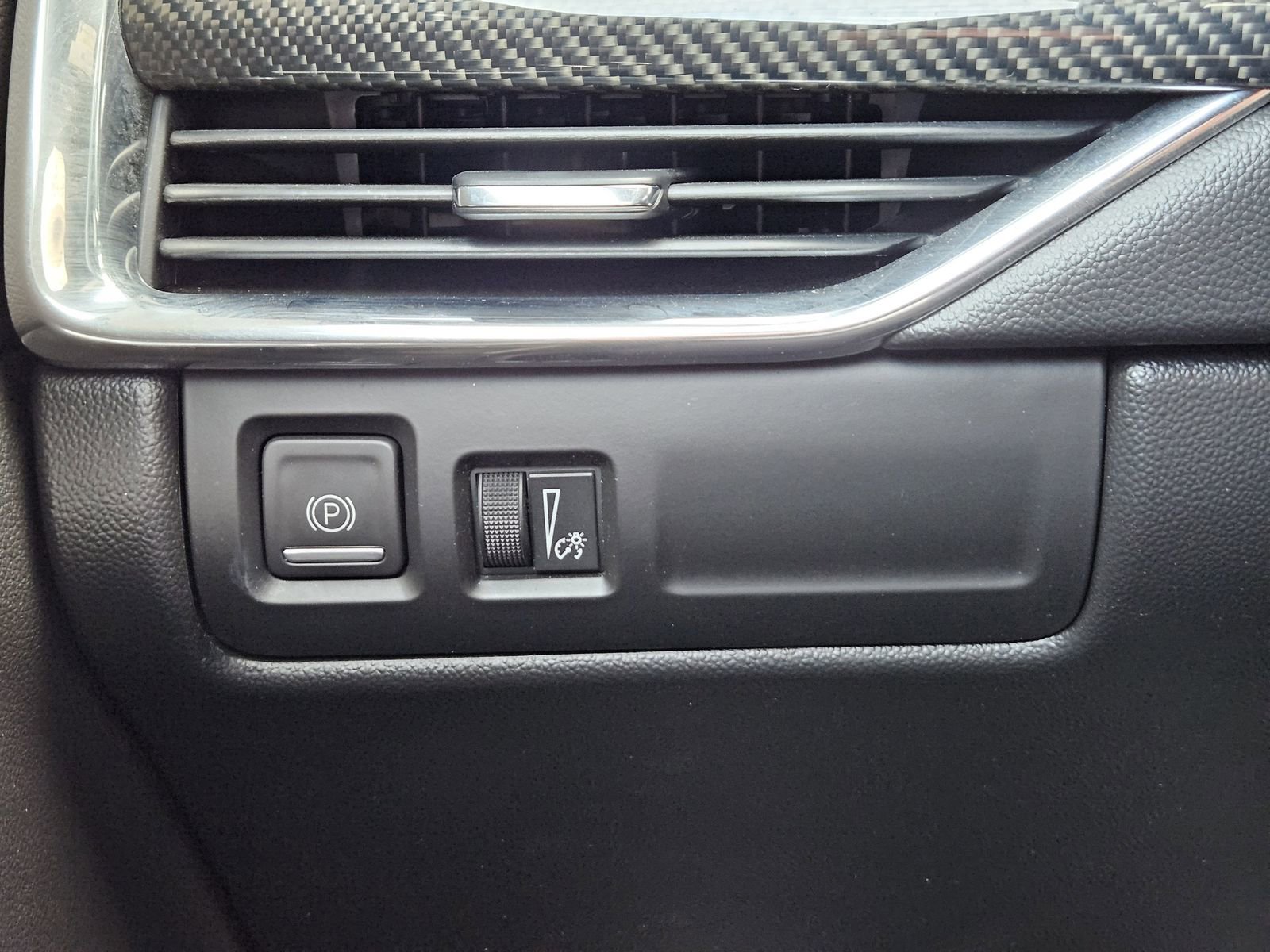 Certified 2023 Cadillac XT4 Sport image 23