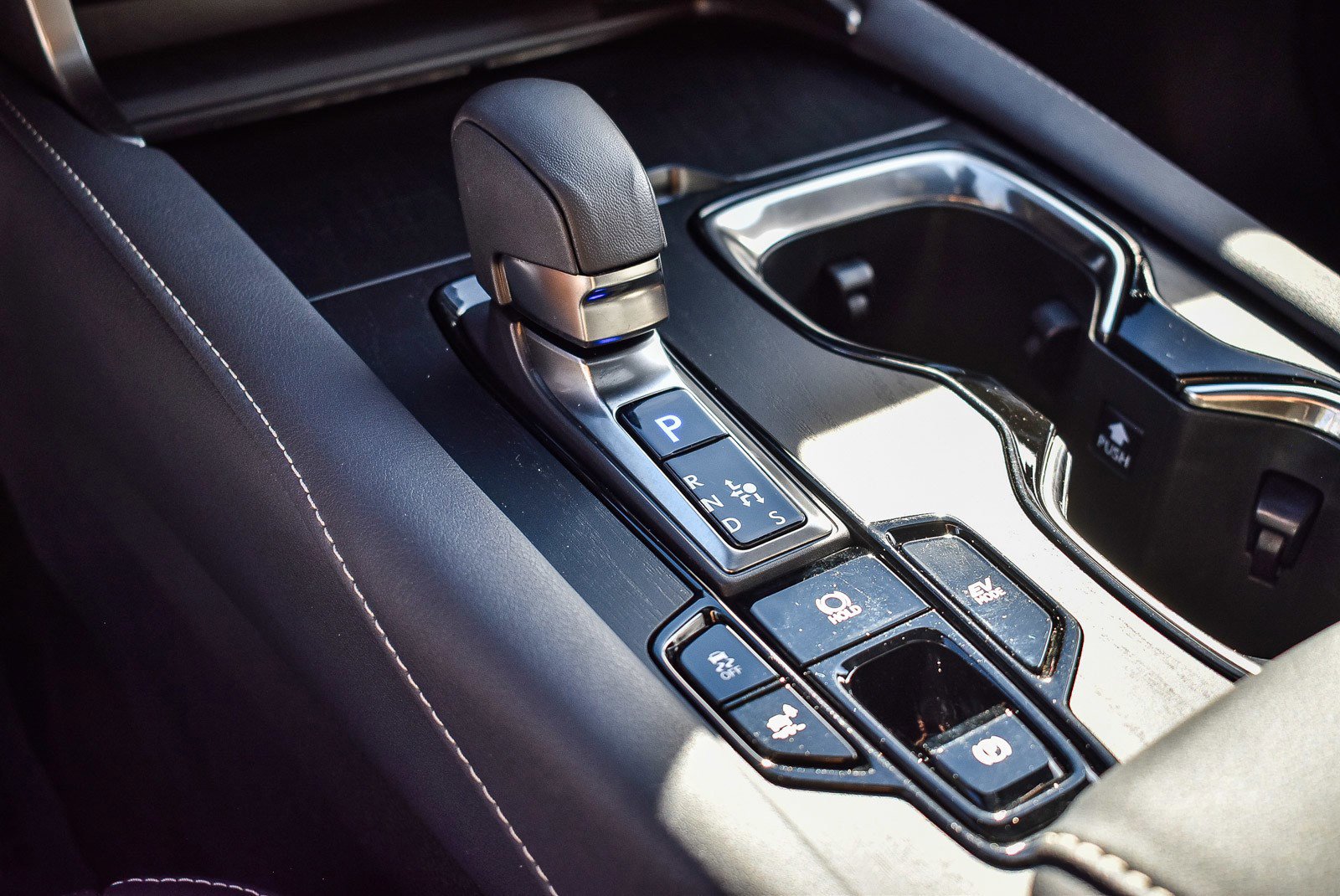 Used 2025 Lexus RX 350h w/ Convenience Package image 19