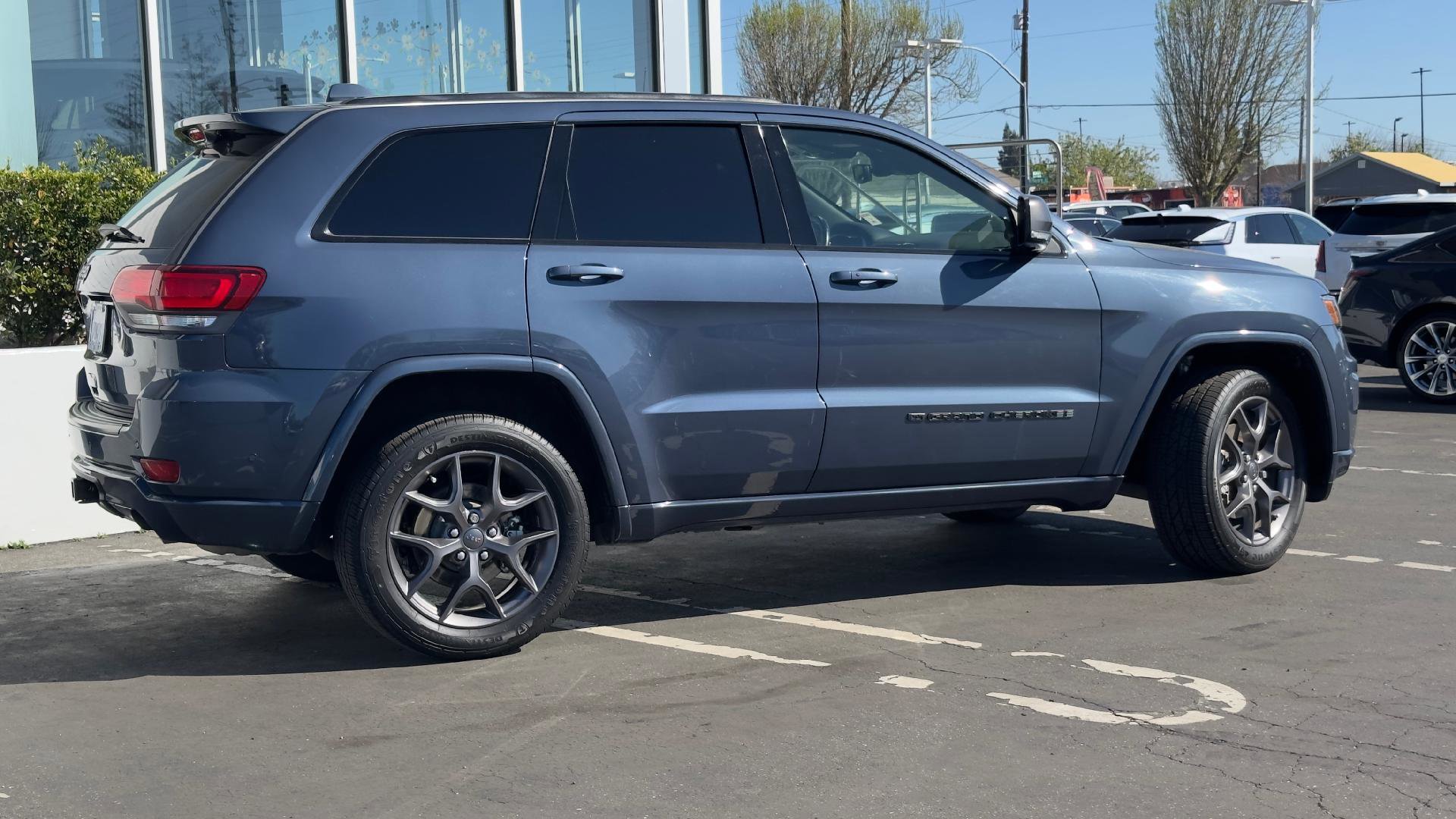 Used 2021 Jeep Grand Cherokee Limited w/ Quick Order Package 28K 80th AWD/4WD image 4