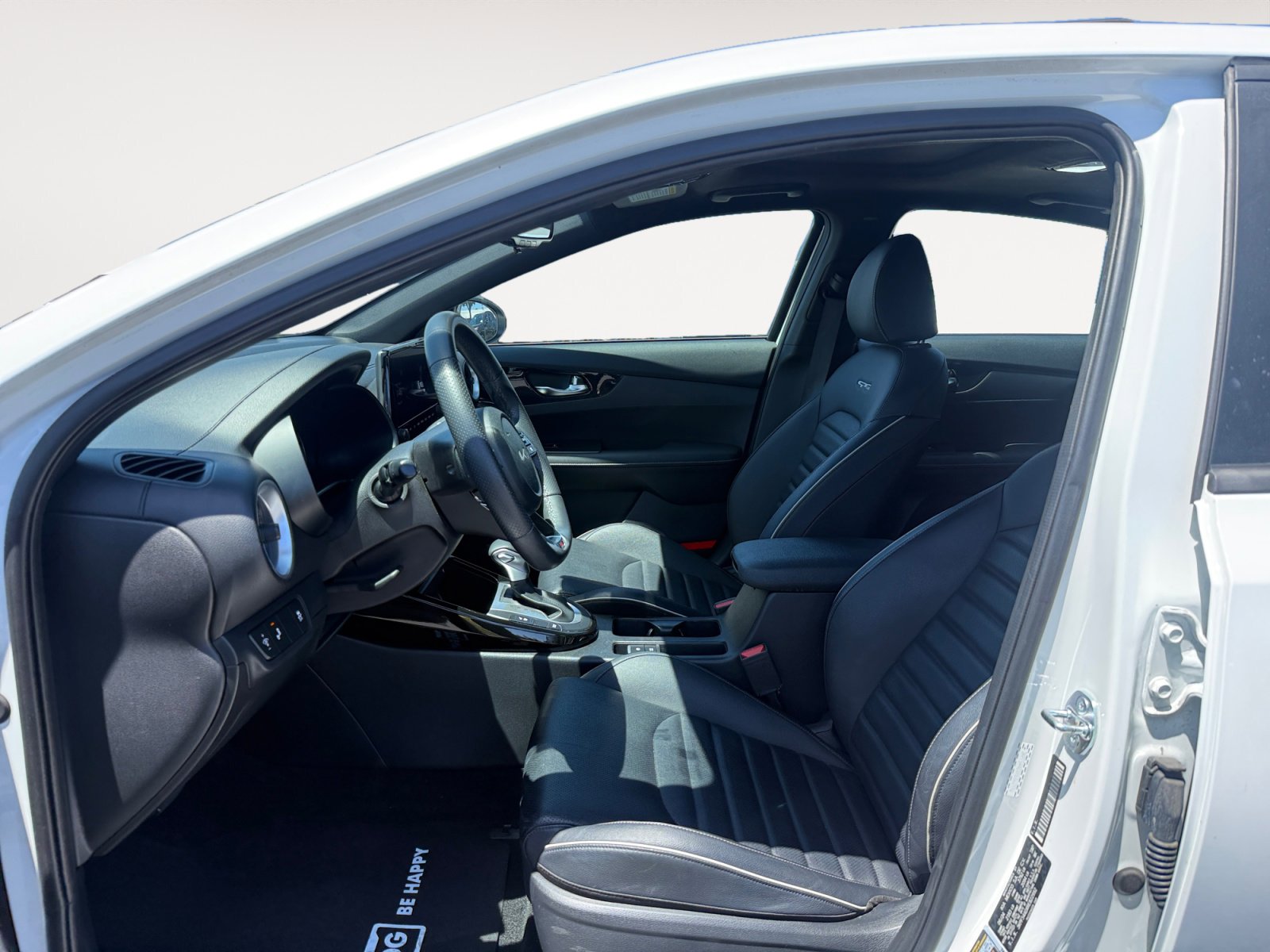 Used 2024 Kia Forte GT-Line w/ GT-Line Premium Package FWD image 10