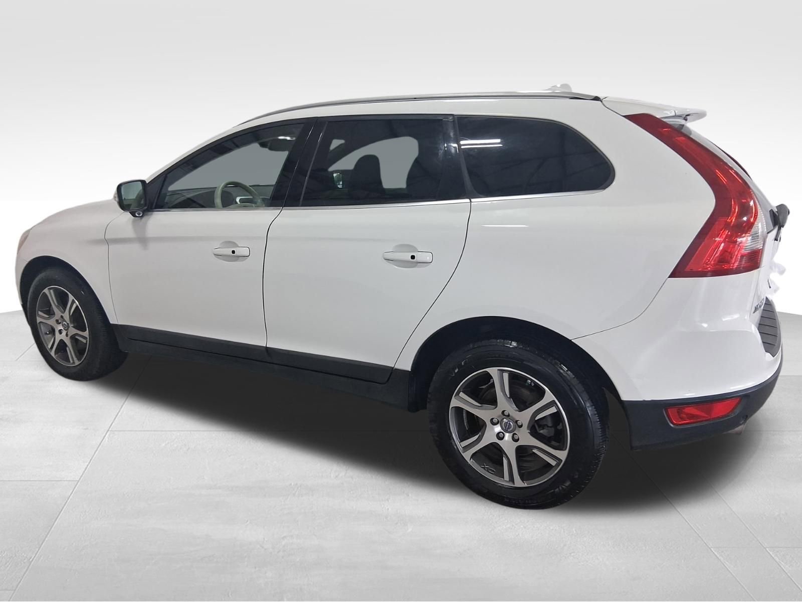 Used 2011 Volvo XC60 T6 image 7