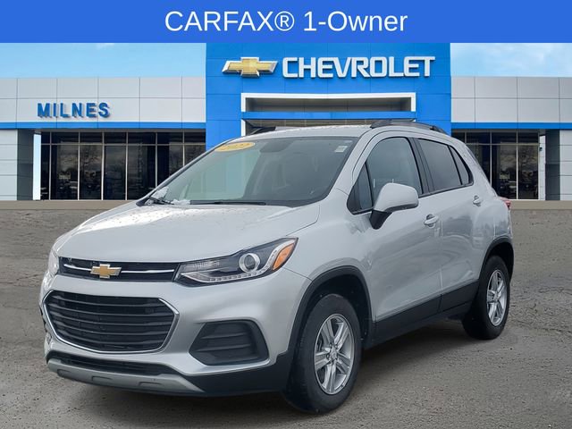 Certified 2022 Chevrolet Trax LT w/ LT Convenience Package image 2
