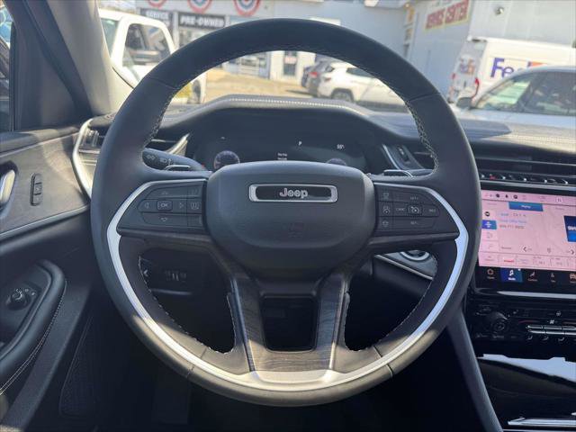 Certified 2023 Jeep Grand Cherokee L Limited AWD/4WD image 7