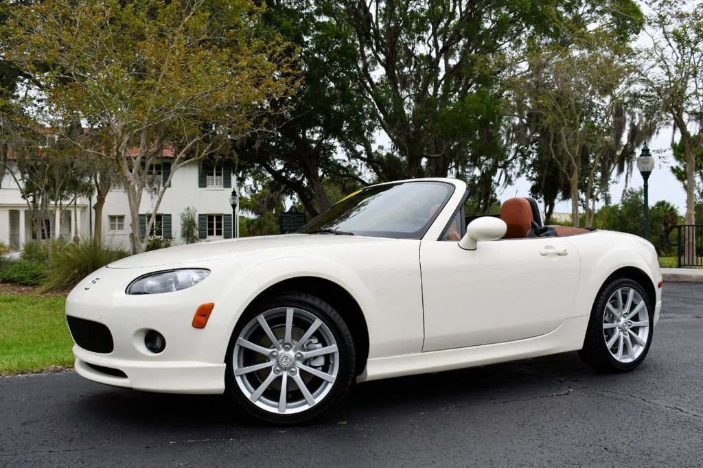 Used 2007 MAZDA MX-5 Miata Grand Touring w/ Premium Pkg image 16