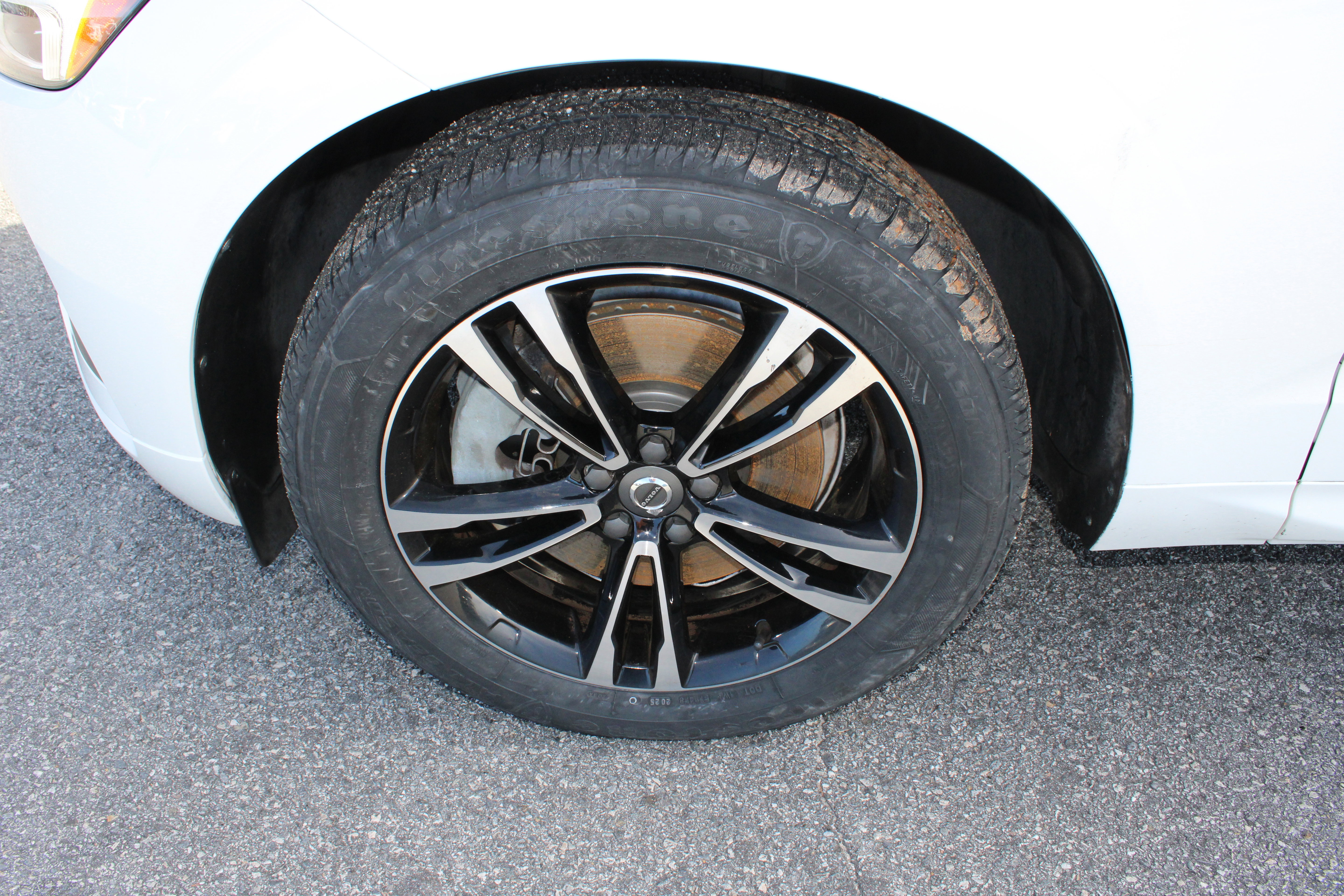 Used 2018 Volvo XC60 T6 Momentum w/ Protection Package Premier image 11