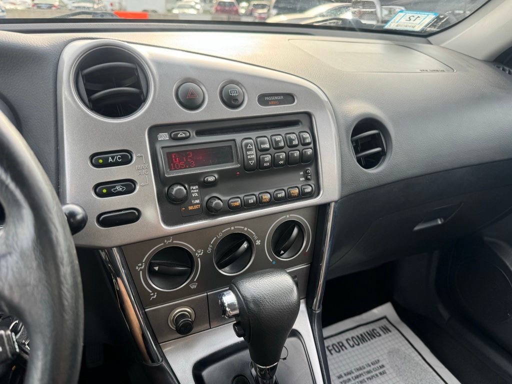 Used 2005 Pontiac Vibe w/ Power Group Value Package FWD image 31