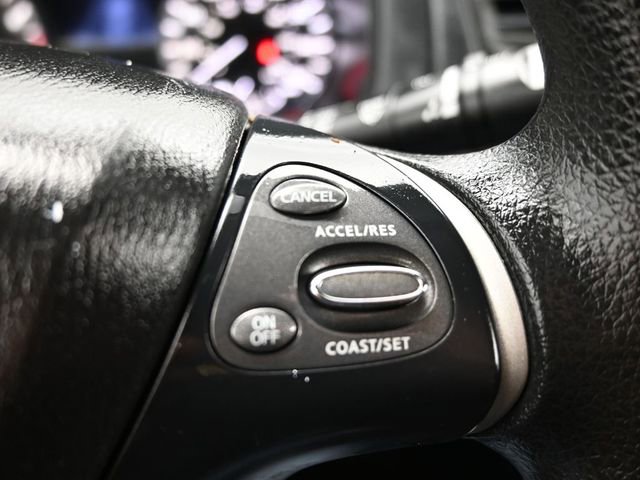 Used 2020 Nissan Pathfinder S image 25