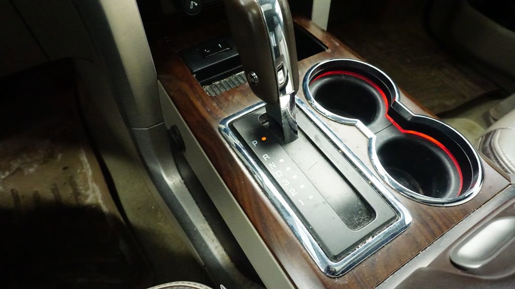 Used 2010 Ford F150 Platinum image 25