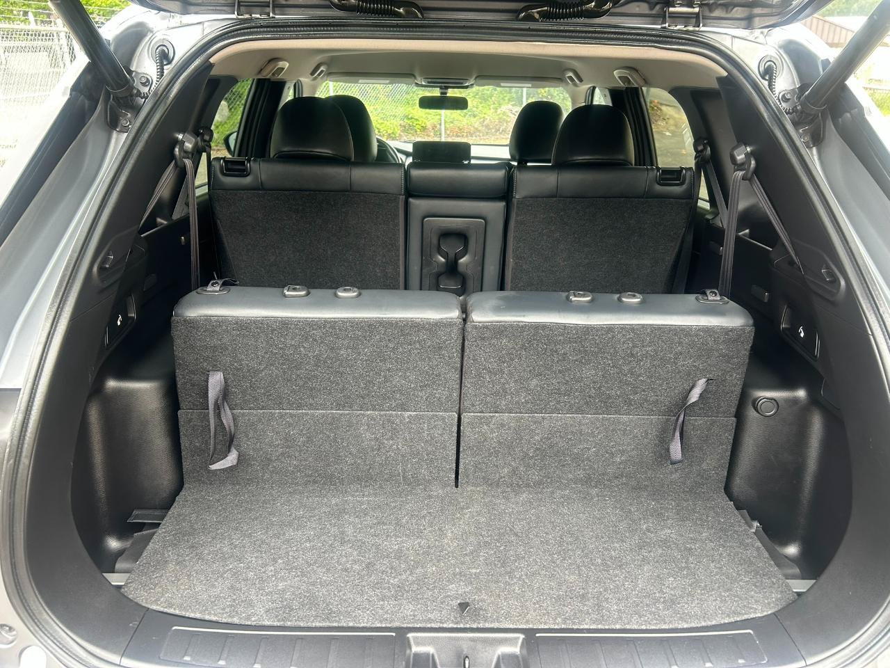 Used 2023 Mitsubishi Outlander SE AWD/4WD image 17
