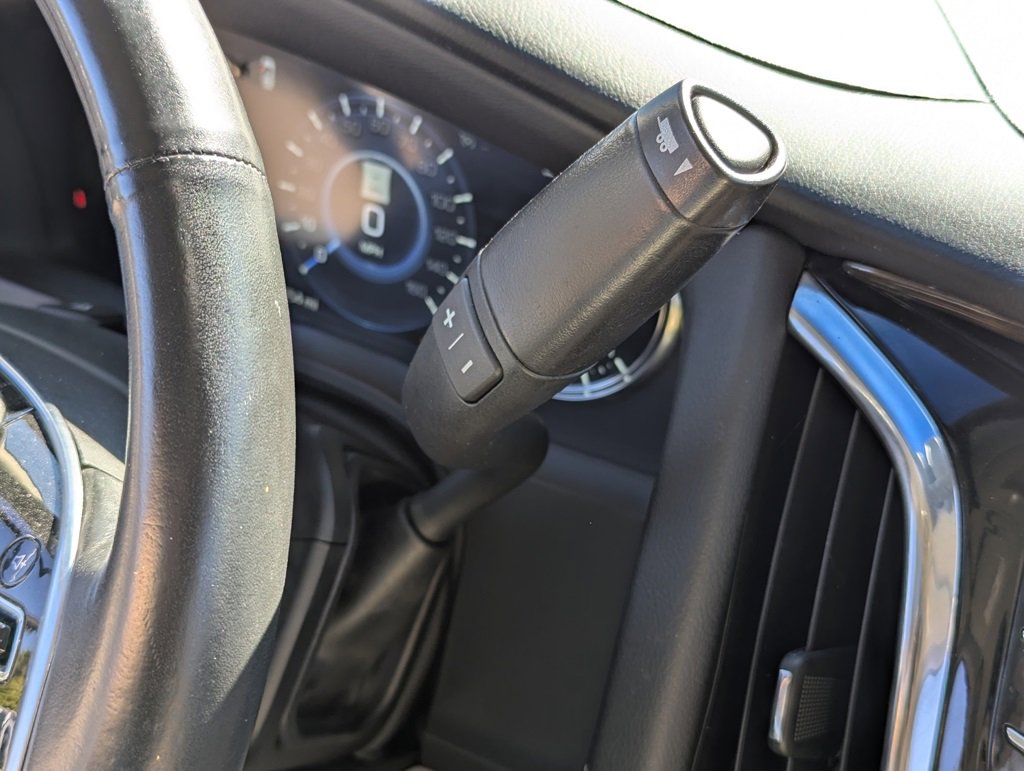 Used 2018 Cadillac Escalade Luxury image 17