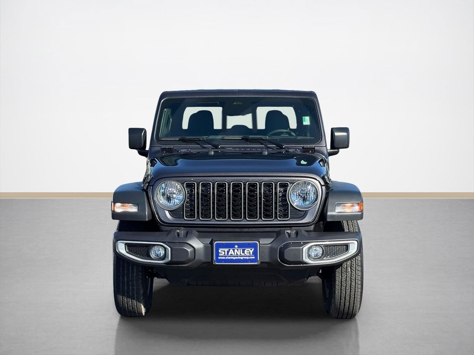 New 2026 Jeep Gladiator Sport image 2