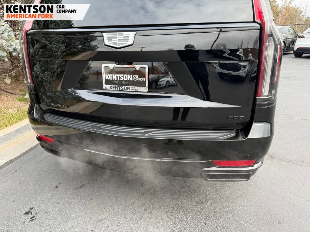 Used 2024 Cadillac Escalade Sport Platinum w/ LPO, ONYX Package image 46