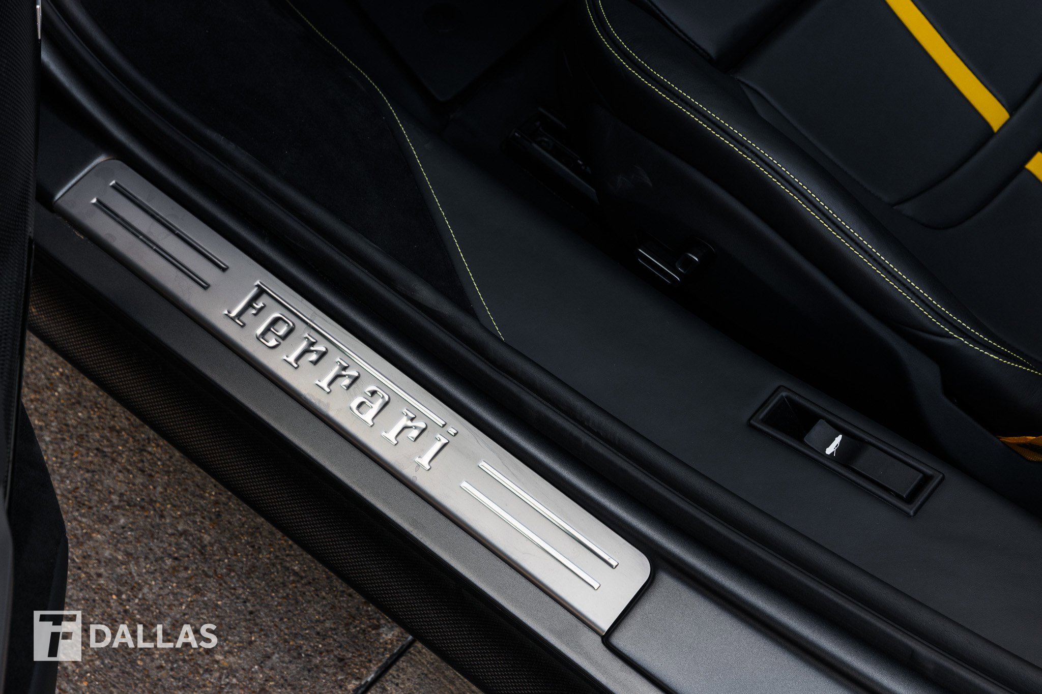 Used 2025 Ferrari SF90 Spider Spider image 25