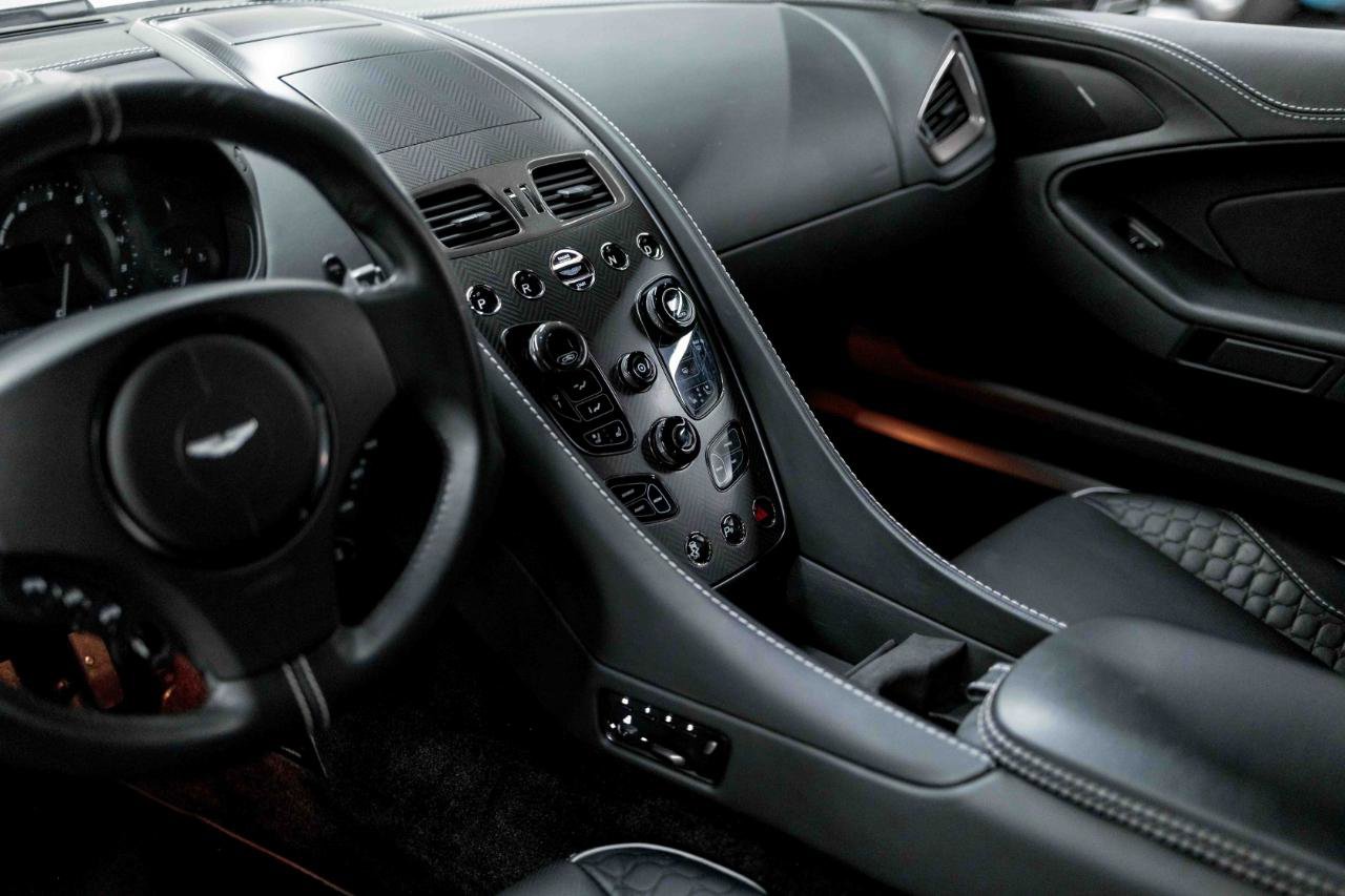 Used 2016 Aston Martin Vanquish Coupe image 58