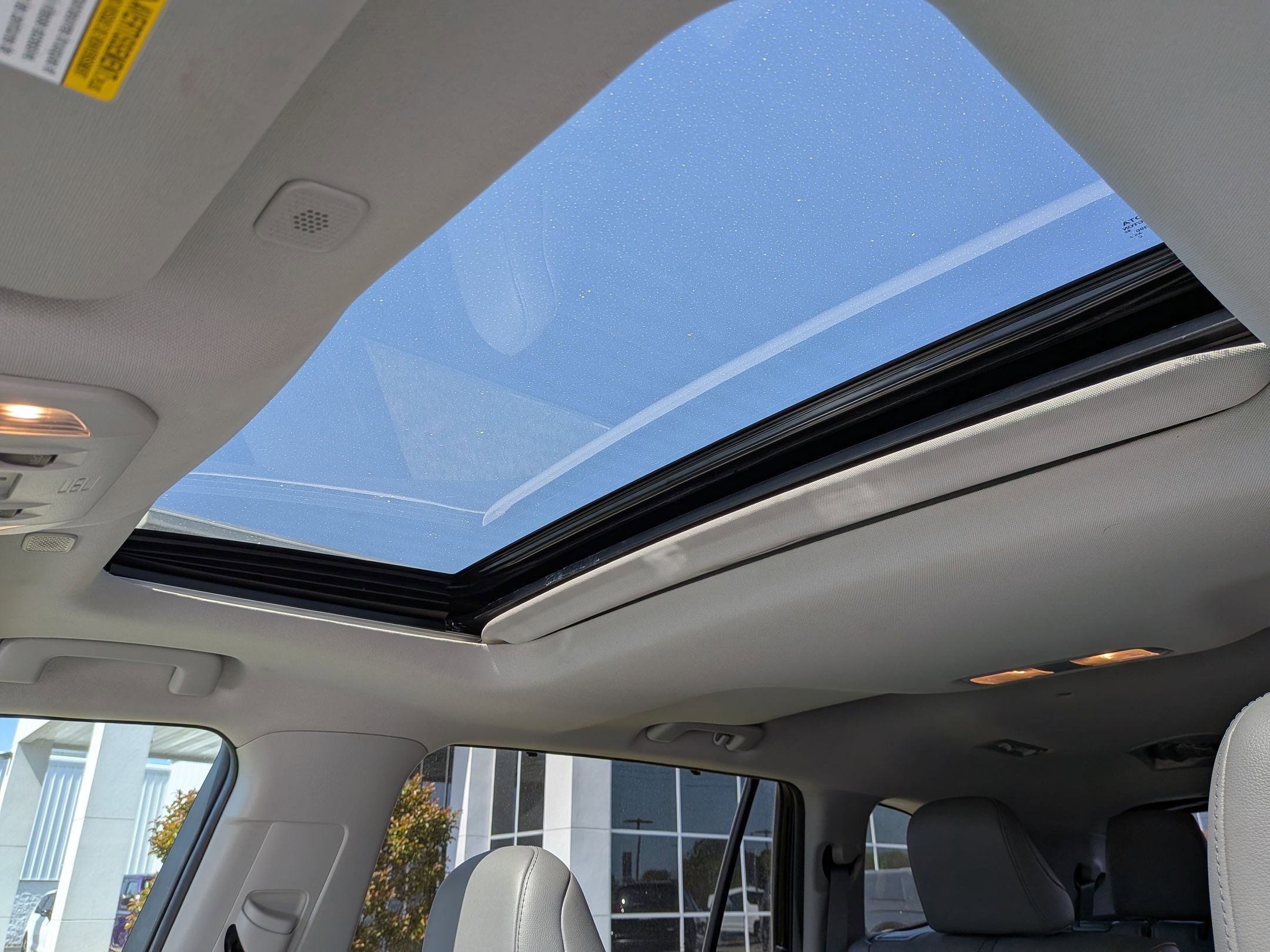Used 2023 Toyota Highlander Limited FWD image 18