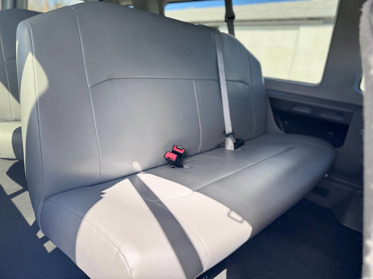 Used 2014 Ford E-350 and Econoline 350 XL RWD image 15