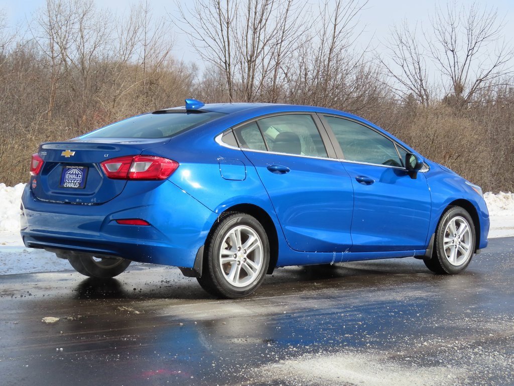 Certified 2018 Chevrolet Cruze LT image 3
