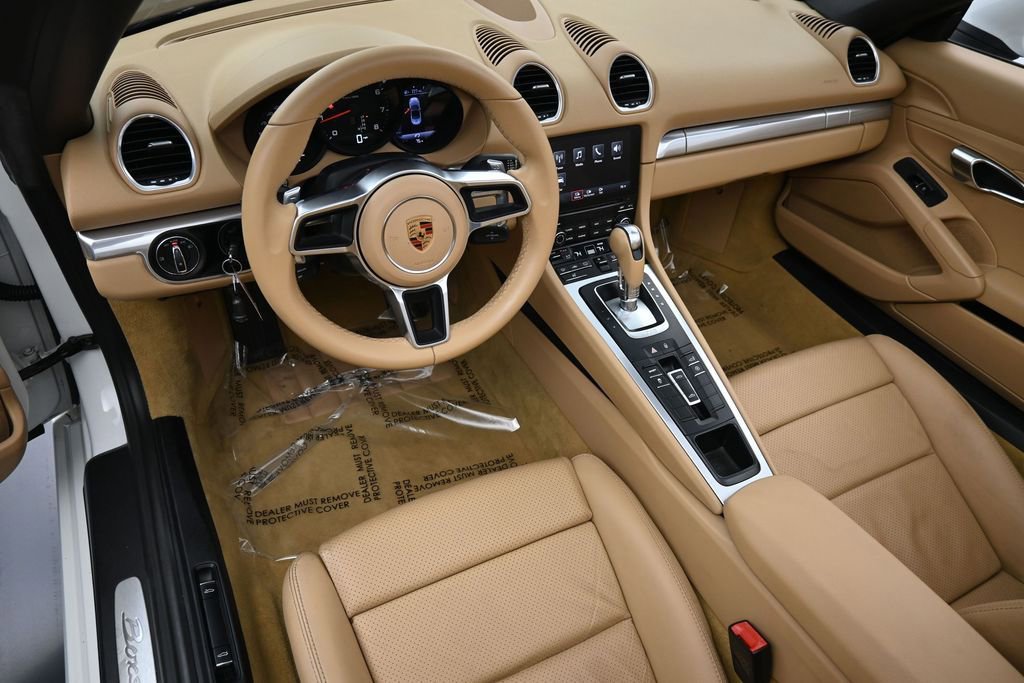 Certified 2017 Porsche 718 Boxster RWD image 4