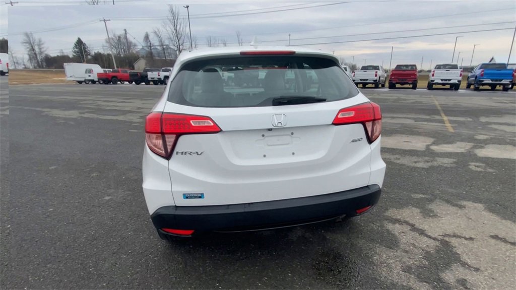 Used 2018 Honda HR-V LX image 7