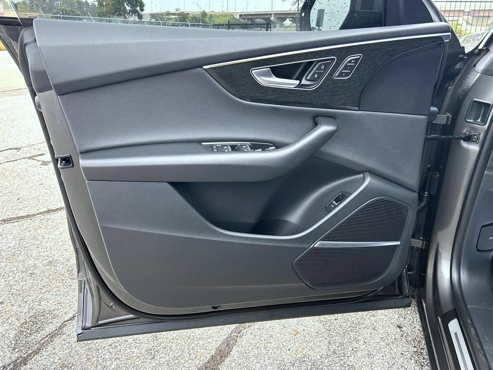 Used 2019 Audi Q8 Premium Plus AWD/4WD image 9