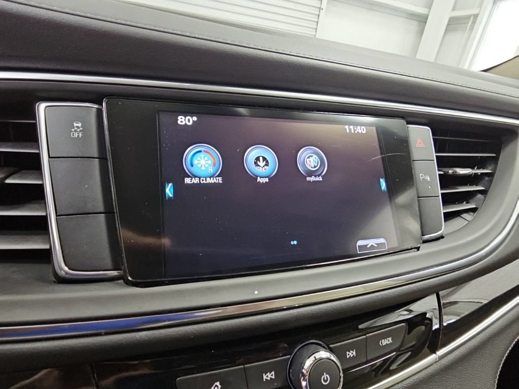 Used 2019 Buick Enclave Essence FWD image 17