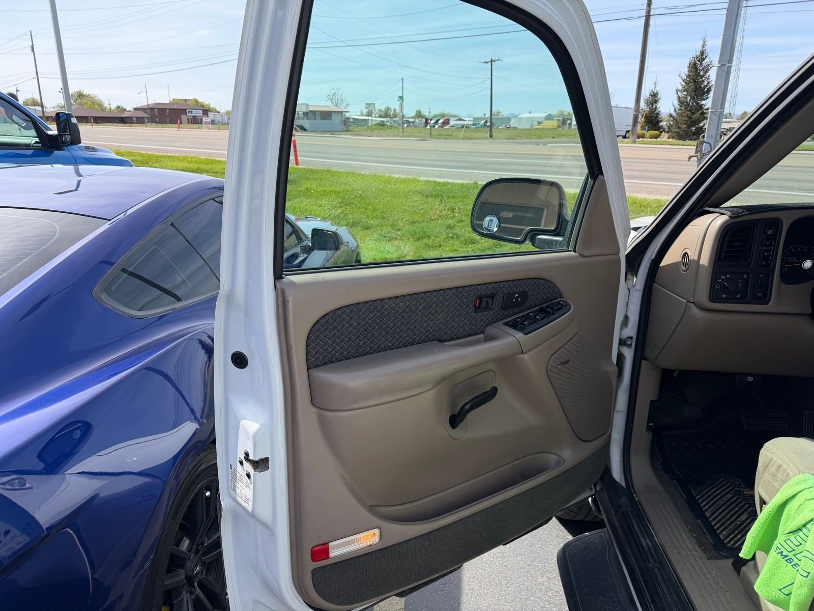 Used 2003 Chevrolet Avalanche 4x4 w/ Suspension Package, Off-Road image 20