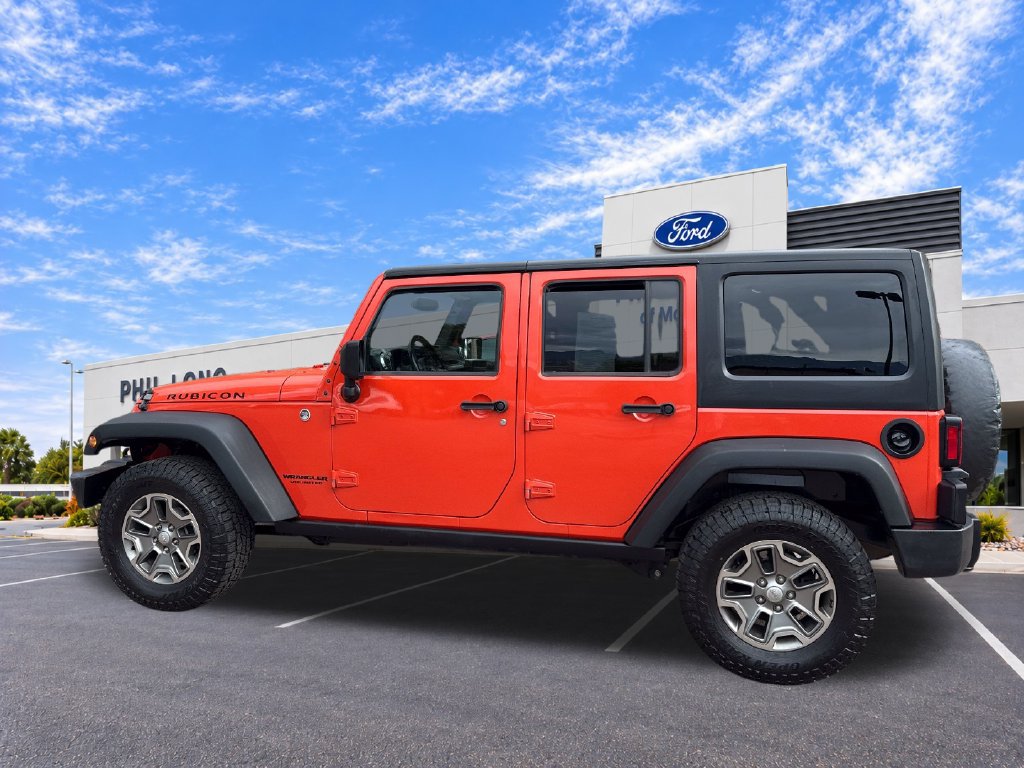Used 2015 Jeep Wrangler Unlimited Rubicon w/ Connectivity Group AWD/4WD image 5