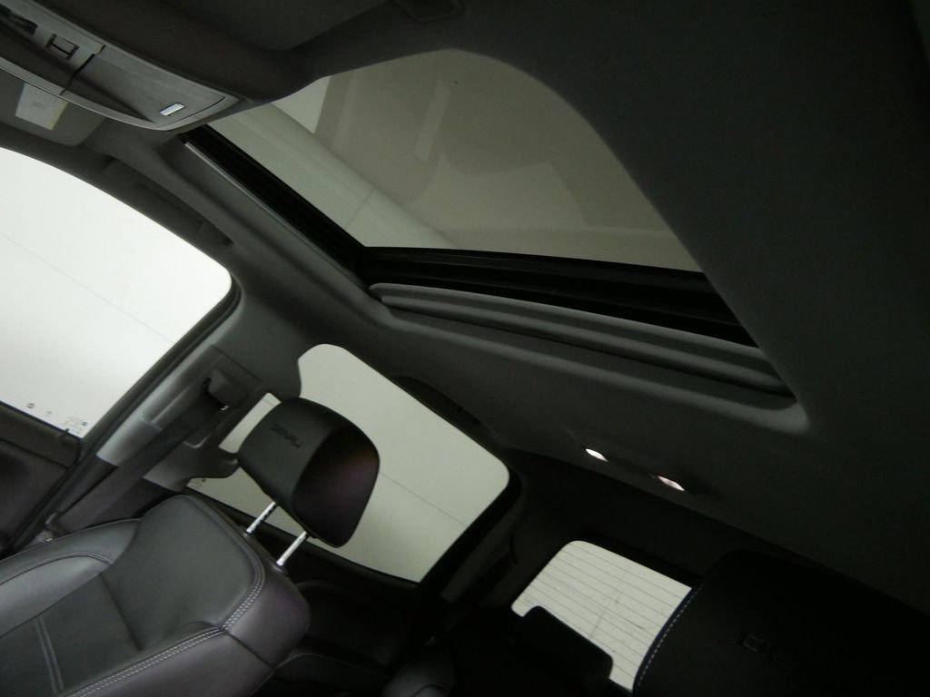 Used 2018 GMC Sierra 1500 Denali w/ Denali Ultimate Package image 11