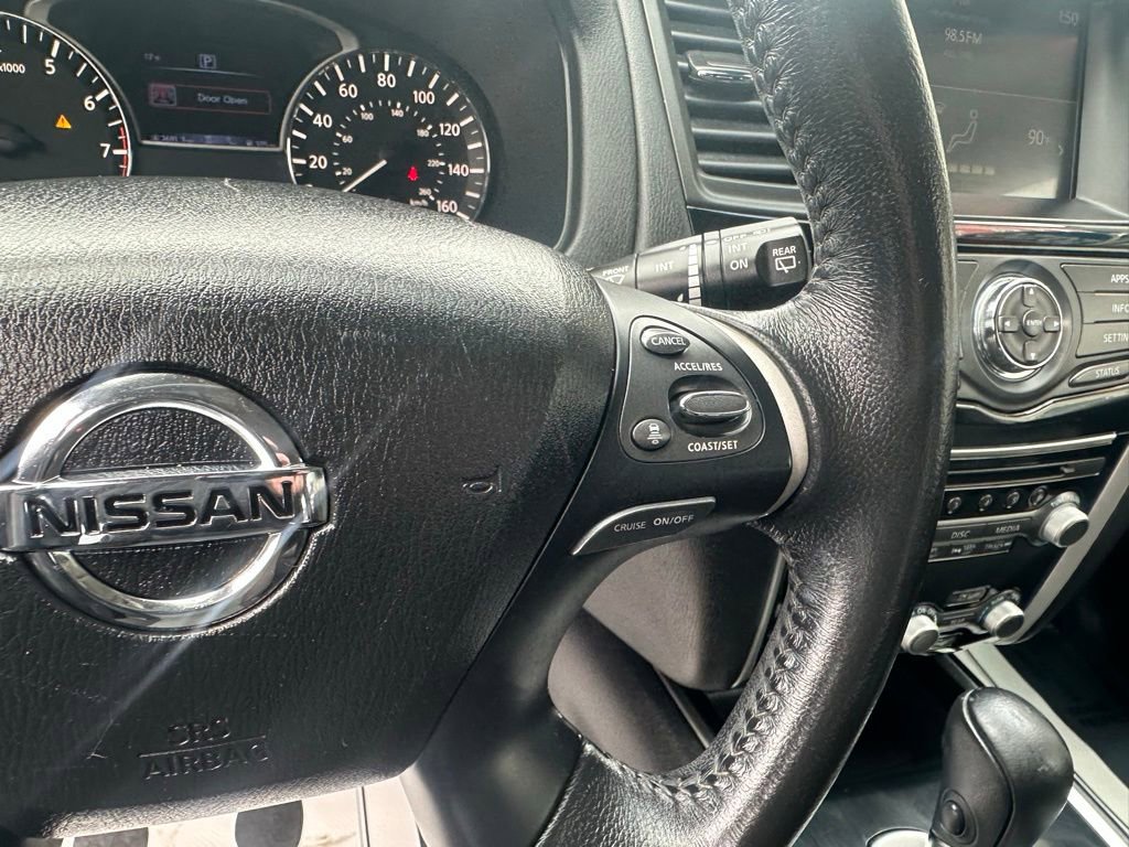Used 2020 Nissan Pathfinder SV FWD image 17