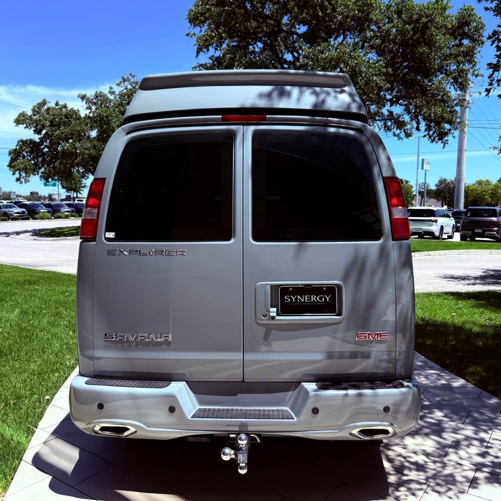 Used 2025 GMC Savana 2500 w/ Driver Convenience Package RWD image 4