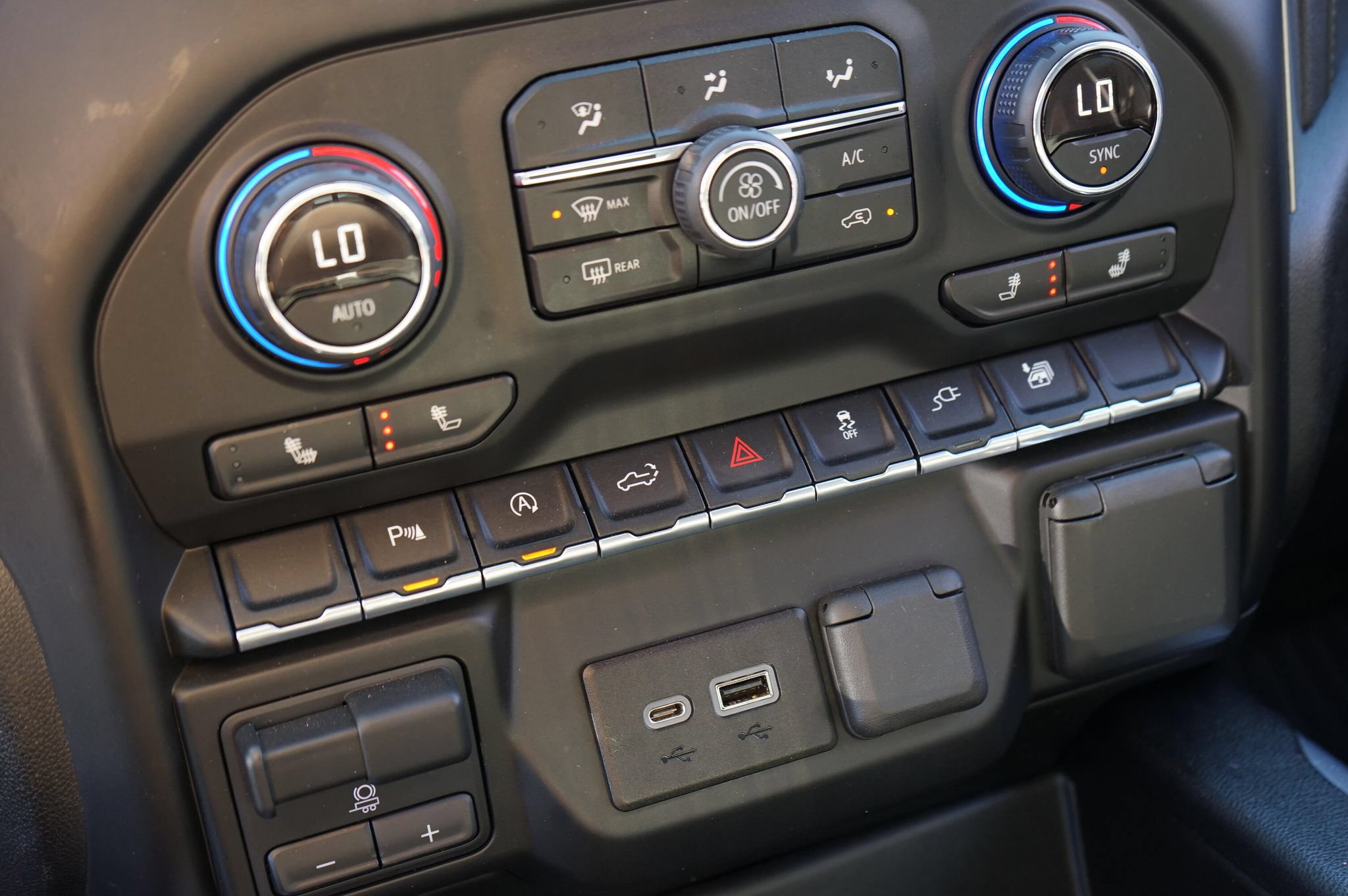 Used 2019 Chevrolet Silverado 1500 RST w/ All-Star Edition AWD/4WD image 19