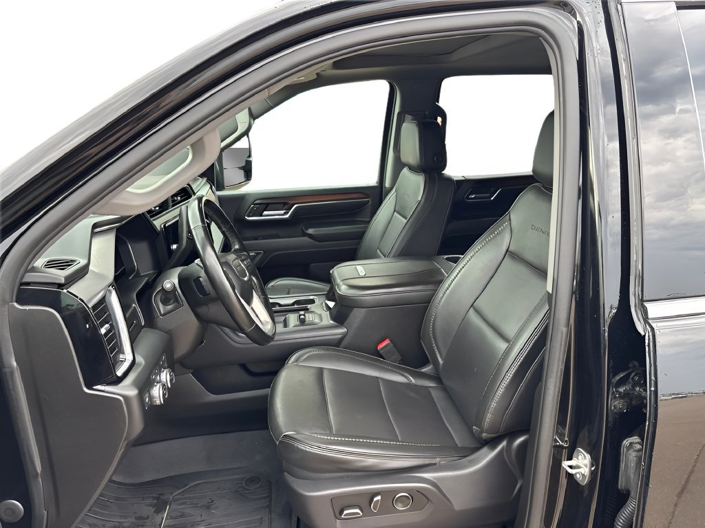 Used 2024 GMC Sierra 2500 Denali AWD/4WD image 14