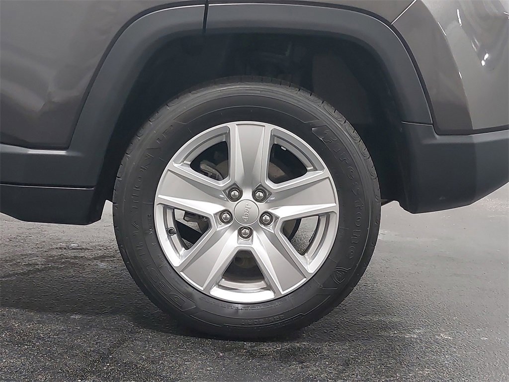 Used 2022 Jeep Compass Latitude image 49