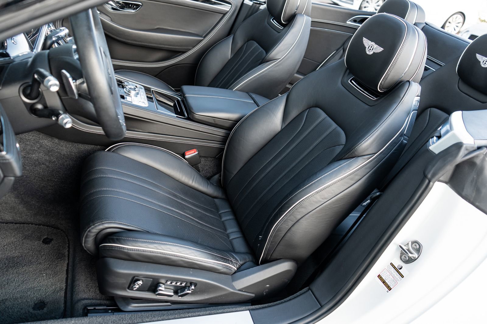 Used 2022 Bentley Continental GT image 26