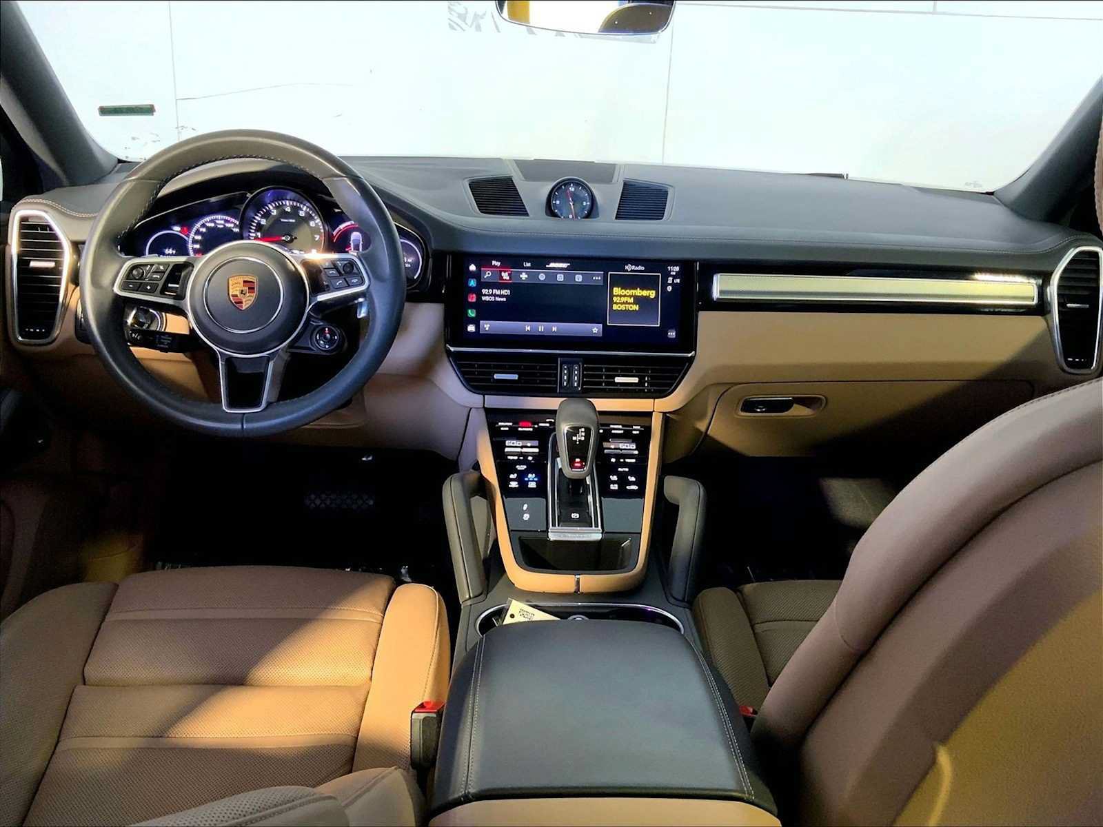 Used 2023 Porsche Cayenne Platinum Edition AWD/4WD image 14
