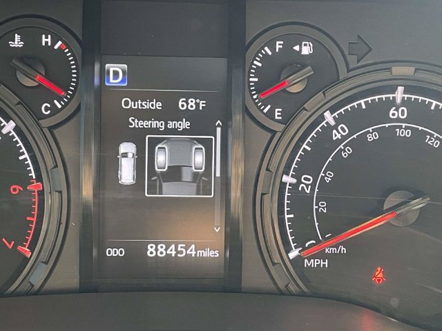 Used 2021 Toyota 4Runner SR5 Premium w/ Moonroof Package RWD image 27