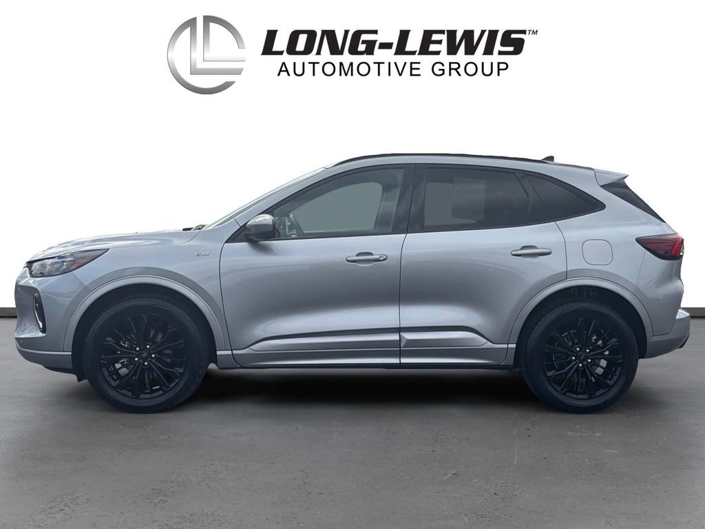 Used 2023 Ford Escape ST-Line Elite image 2