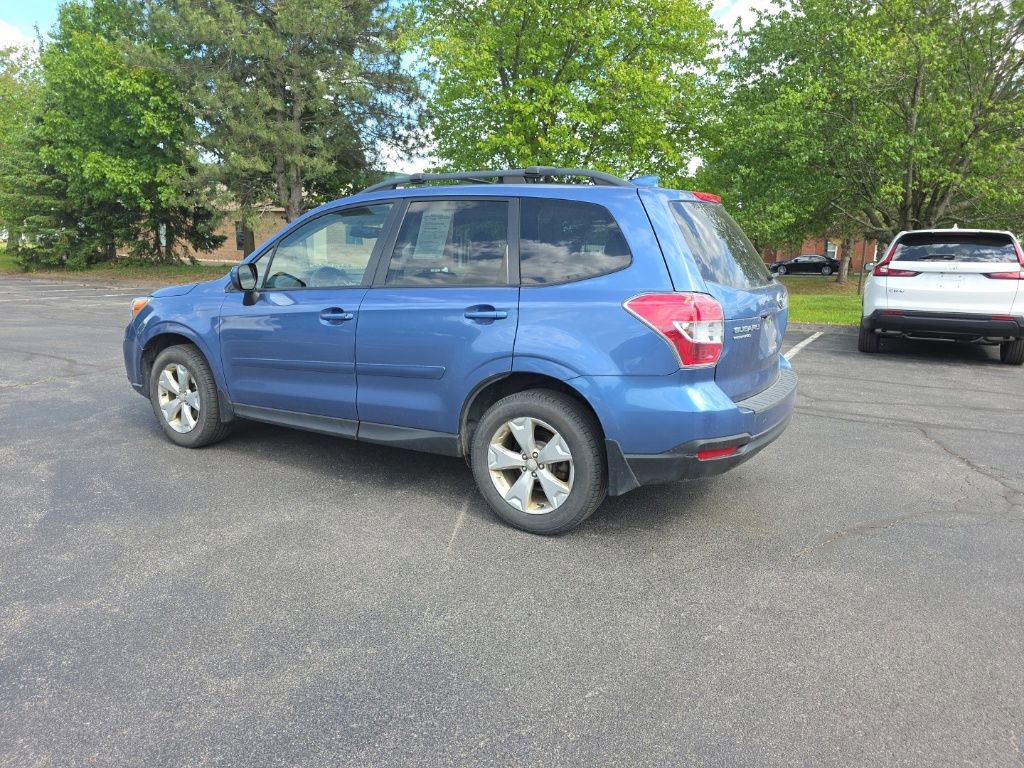 Used 2016 Subaru Forester 2.5i Premium w/ All-Weather Package AWD/4WD image 6