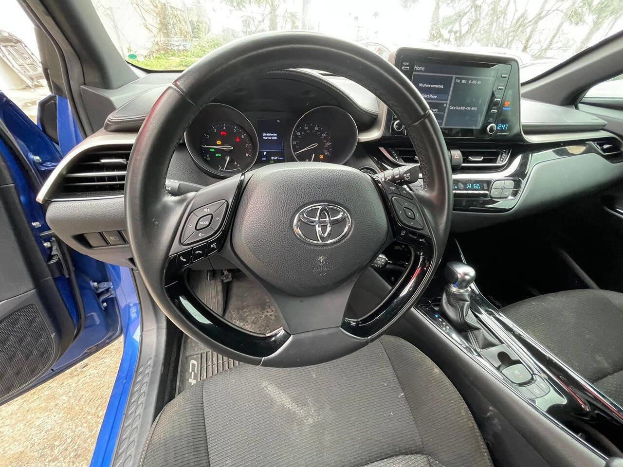 Used 2019 Toyota C-HR XLE image 3