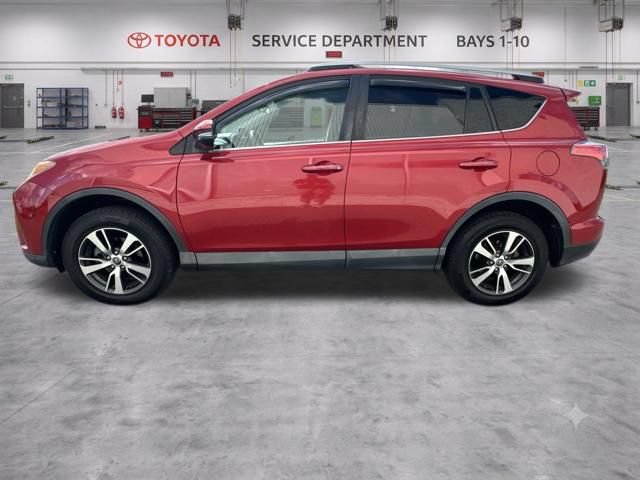 Used 2016 Toyota RAV4 XLE AWD/4WD image 4