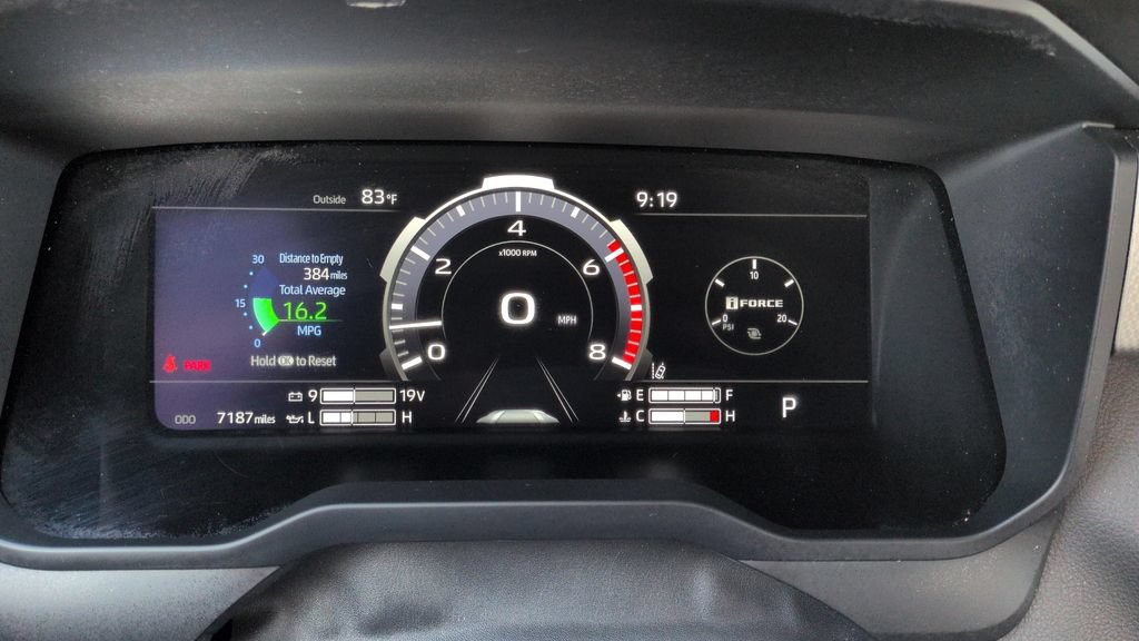 Used 2026 Toyota Tundra Limited AWD/4WD image 21