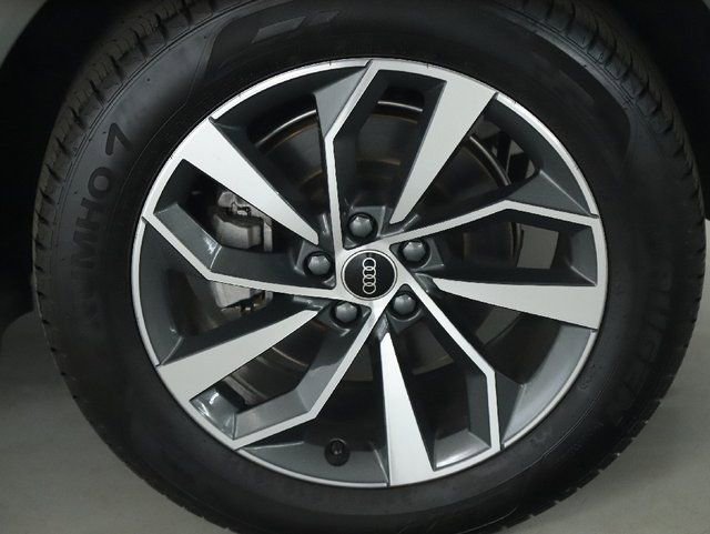 Used 2023 Audi Q5 2.0T Premium image 39