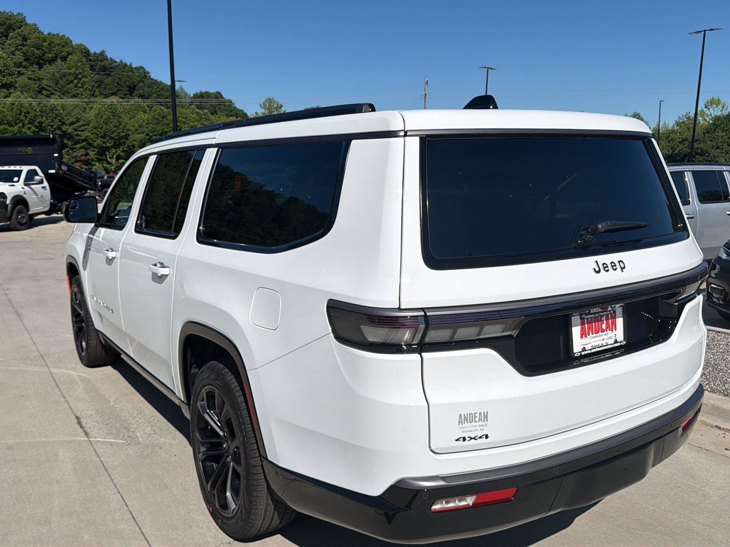 New 2026 Jeep Grand Wagoneer L Summit AWD/4WD image 5