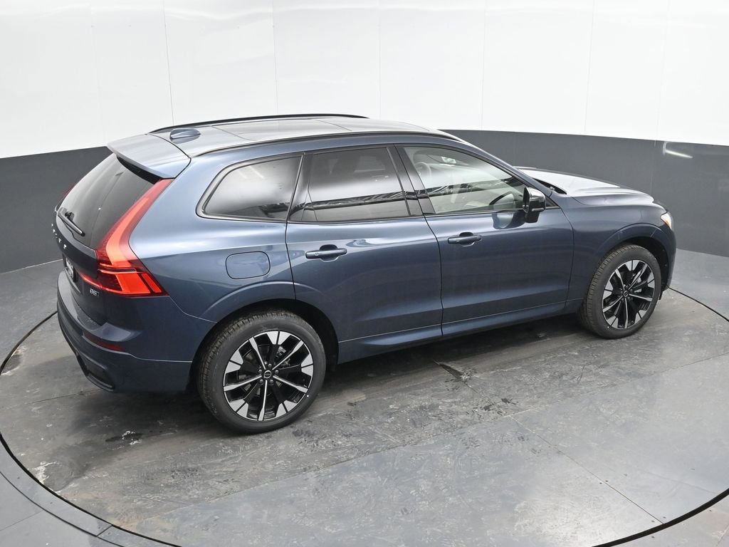 New 2026 Volvo XC60 B5 Plus w/ Climate Package image 30