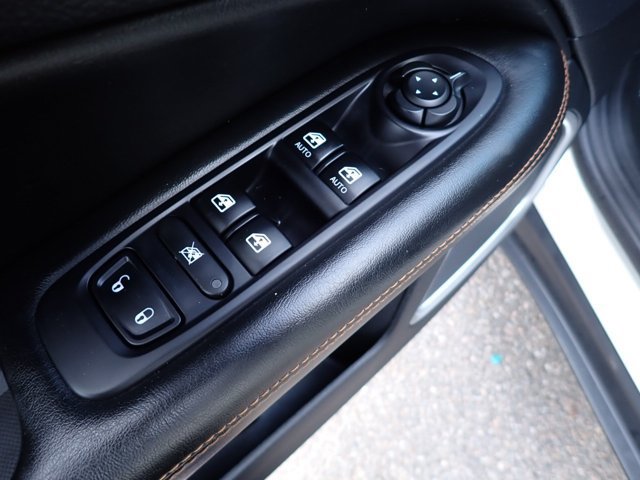 Used 2018 Jeep Compass Limited w/ Navigation Group AWD/4WD image 15